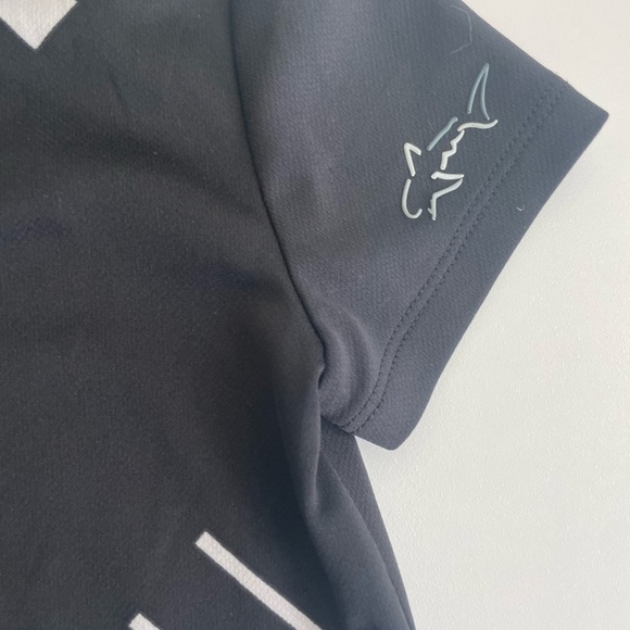 Greg Norman Kids Polo with Black and White Geometric Design Size 4T - Picture 5 of 9